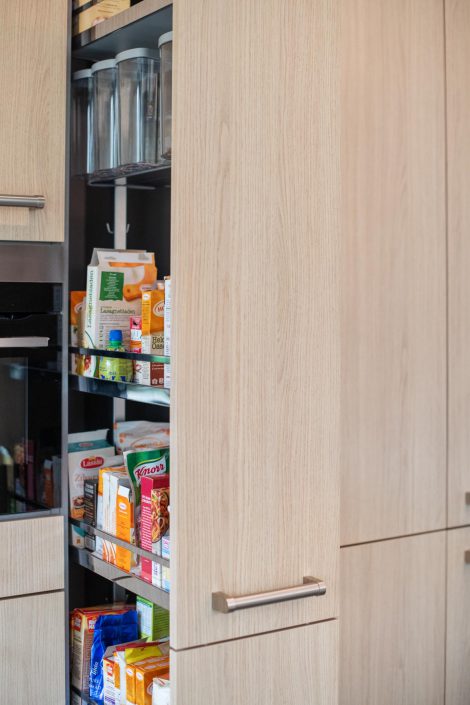 moderne keuken met houtlook