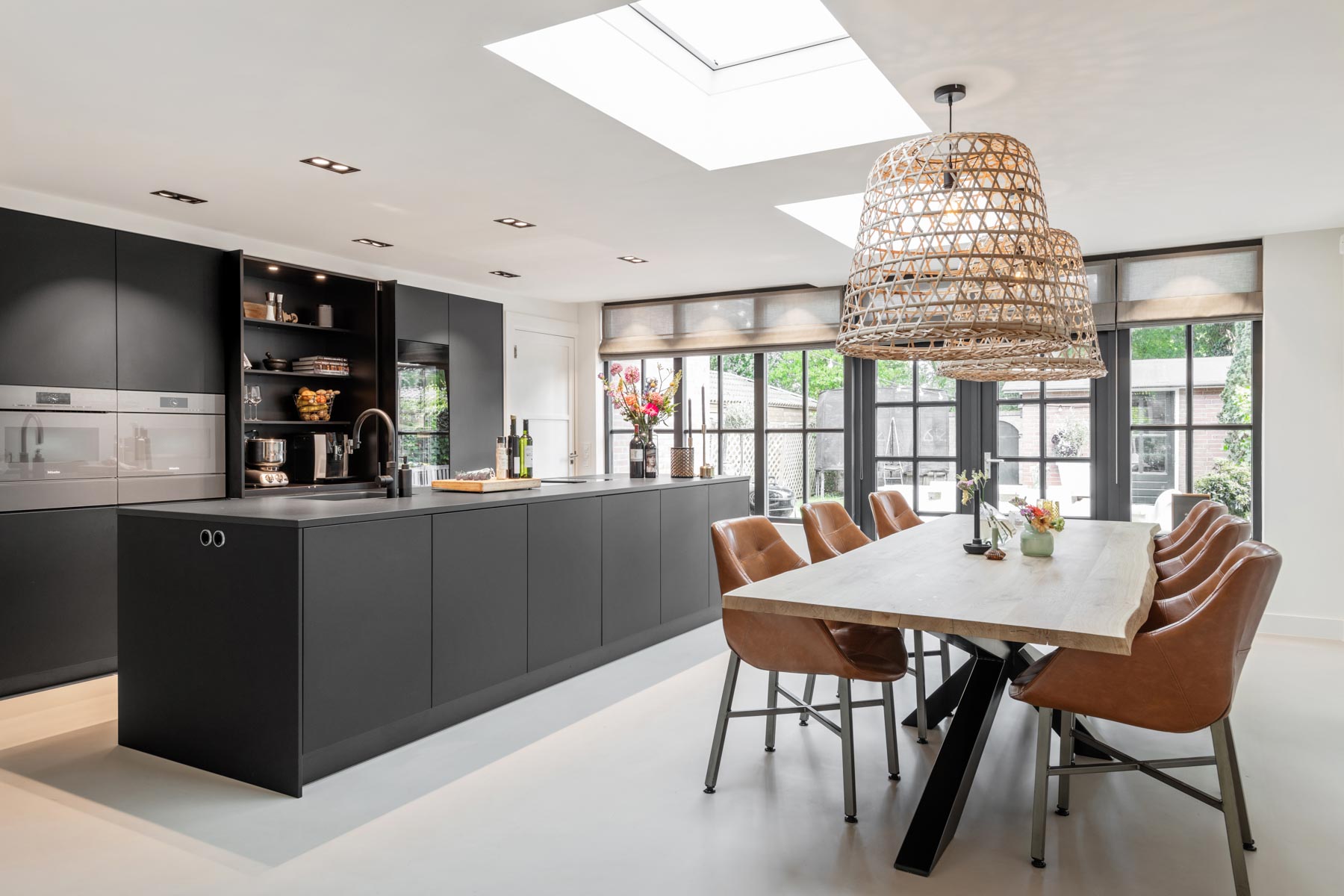 moderne zwarte keuken | Inter Art