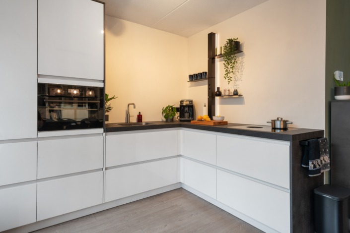 Moderne strakke keuken