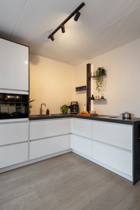 Moderne strakke keuken