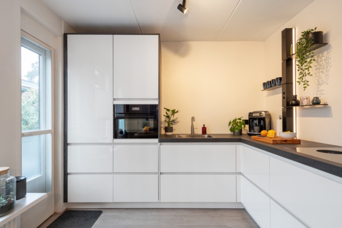 Moderne strakke keuken